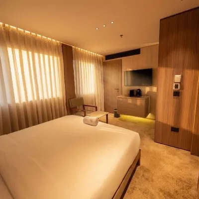 Luxury cabin with king bed
